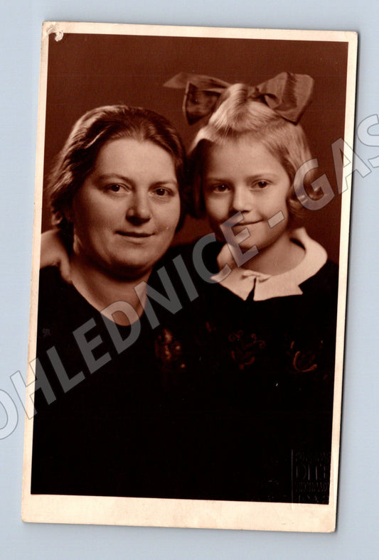 Pohlednice portrét žena a dívka Voigtländer (M18452)