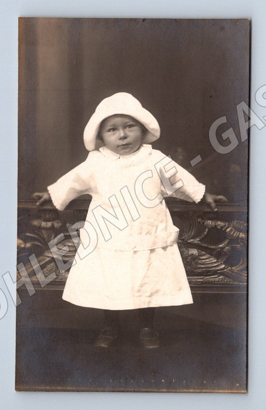 Pohlednice portrét dítěte panenka čb sběratelská (M18477)