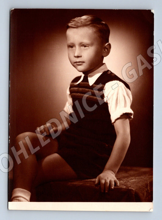 Pohlednice portrét chlapce Praha Hybernská cca 1952 (M18525)