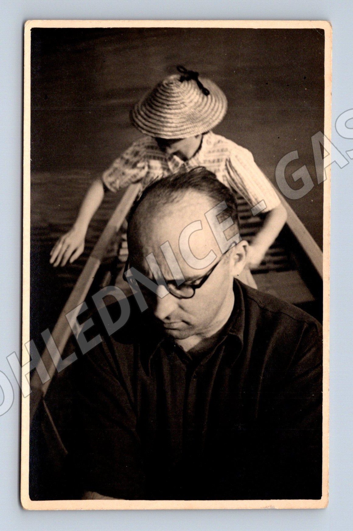 Pohlednice LEONAR portrét muž a dítě cca 1945 (M18545)