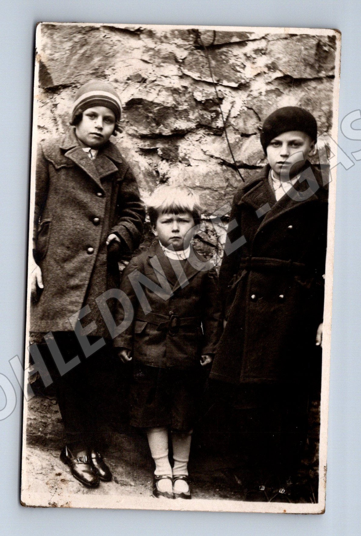 Pohlednice děti ČSR cca 1920 1940 malý formát (M18565)