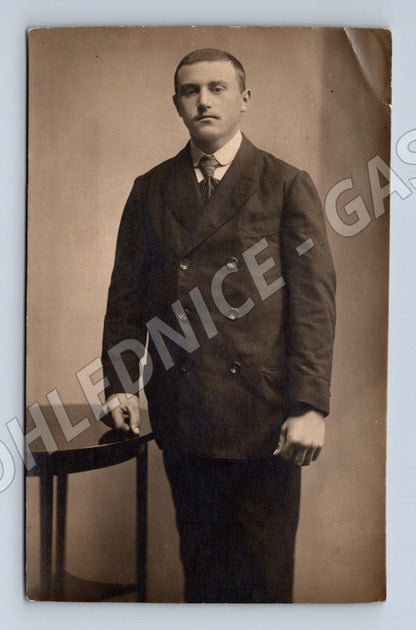 Pohlednice ateliérový portrét muže Richard Kalina (M18626)