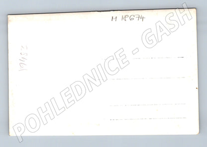 Pohlednice herec elegán s motýlkem černobílá (M18674)
