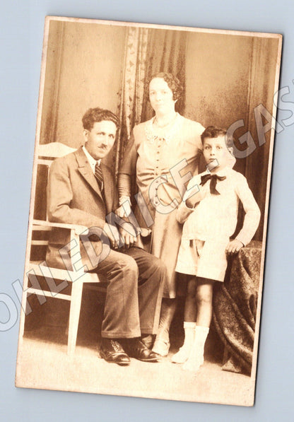 Pohlednice rodinný portrét cca 1930 neprošlá (M18695)