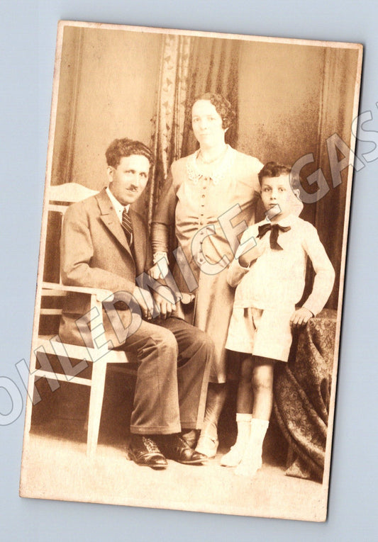 Pohlednice rodinný portrét cca 1930 neprošlá (M18695)