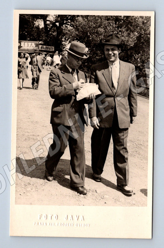 Pohlednice dva muži oblek FOTO JAVA (M18714)