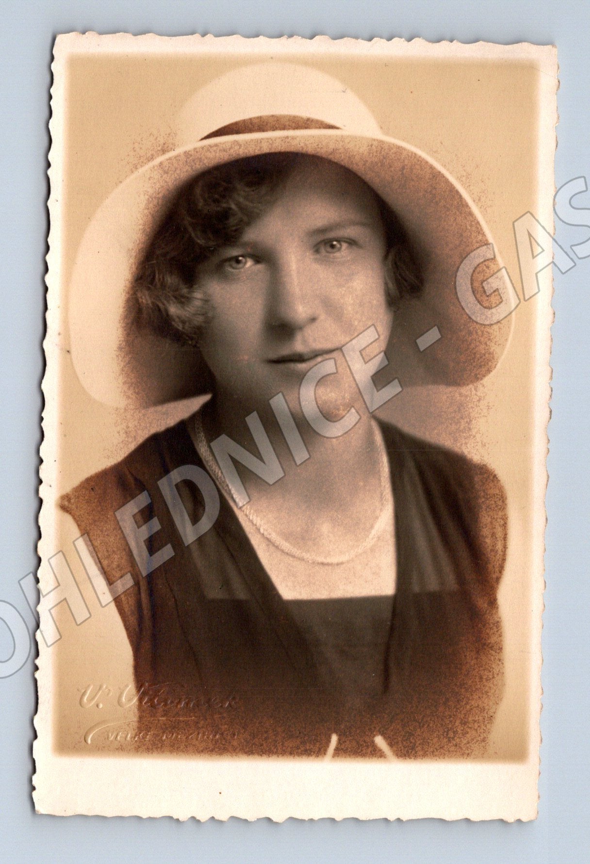 Pohlednice portrét ženy věnování 1932 (M18736)