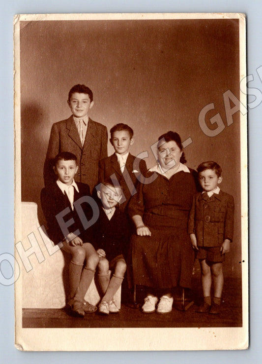 Pohlednice rodinná fotografie 1947 (M18744)