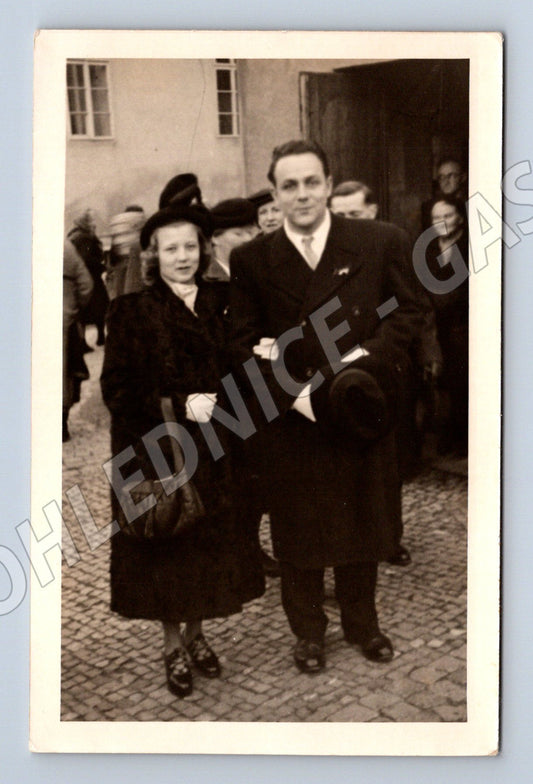 Pohlednice lidé na ulici Fr Malý Praha (M18747)