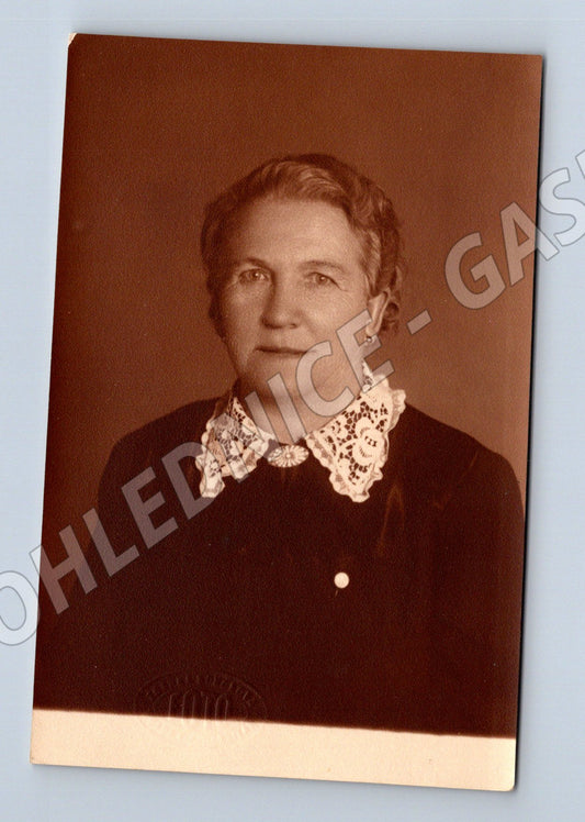 Pohlednice žena krajka portrét (M18791)