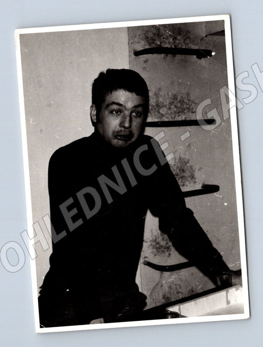 Pohlednice muž dobová fotografie 1979 (M18879)