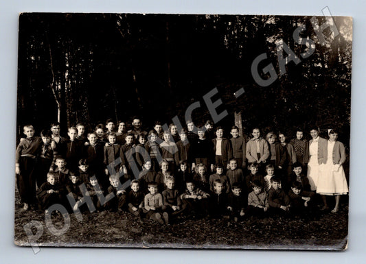 Pohlednice školní foto skupina dětí před 1950 (M18915)