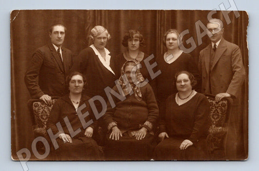 Pohlednice rodinný portrét secesní období (M18930)