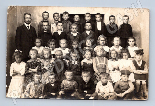 Pohlednice školní třída ČSR malý formát do 1950 (M18931)
