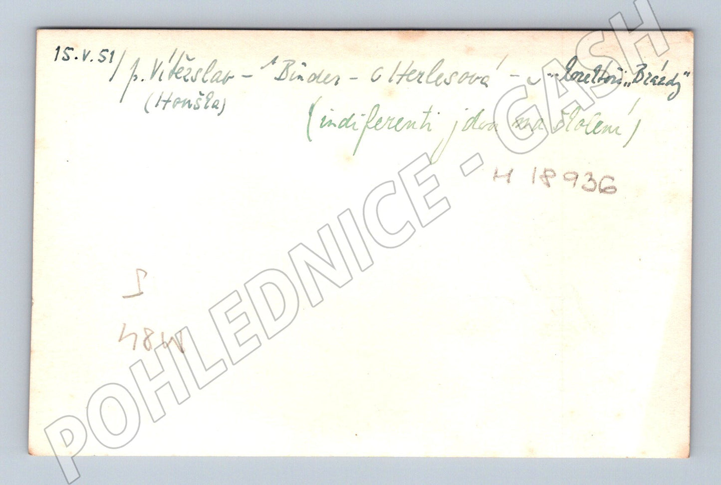 Pohlednice Praha 1951 skupina osob černobílá (M18936)