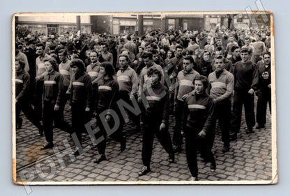 Pohlednice Most 1954 průvod mládeže (M18946)