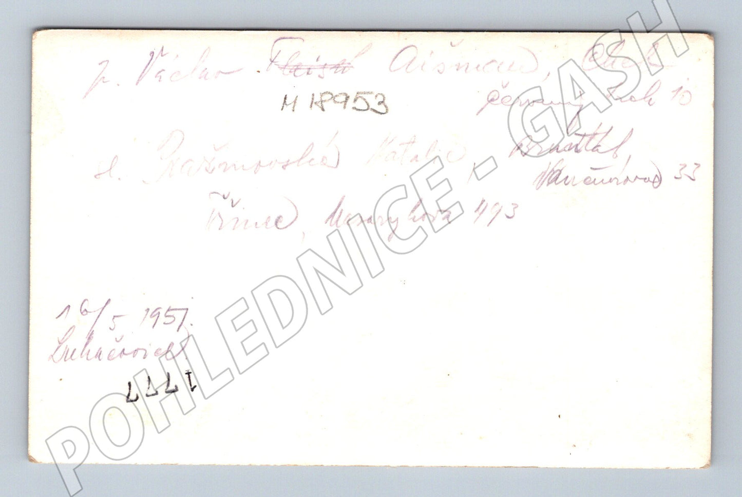 Pohlednice Luhačovice 1957 skupina na schodech (M18953)