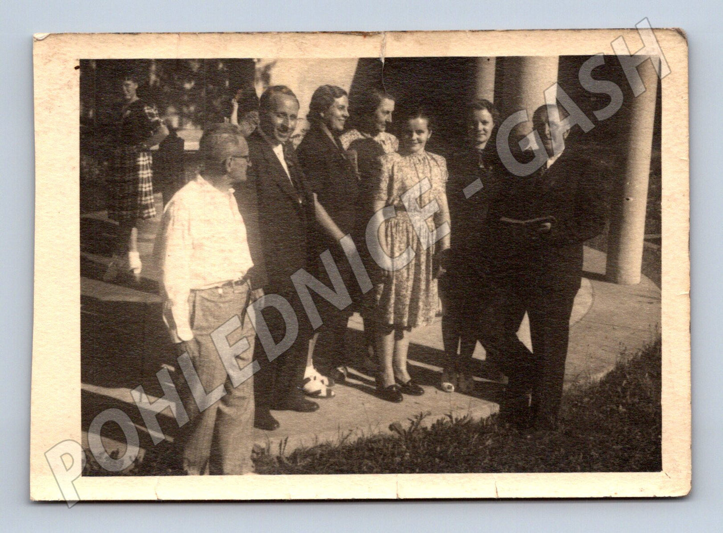 Pohlednice skupina lidí ČR do 1950 malý formát (M18954)