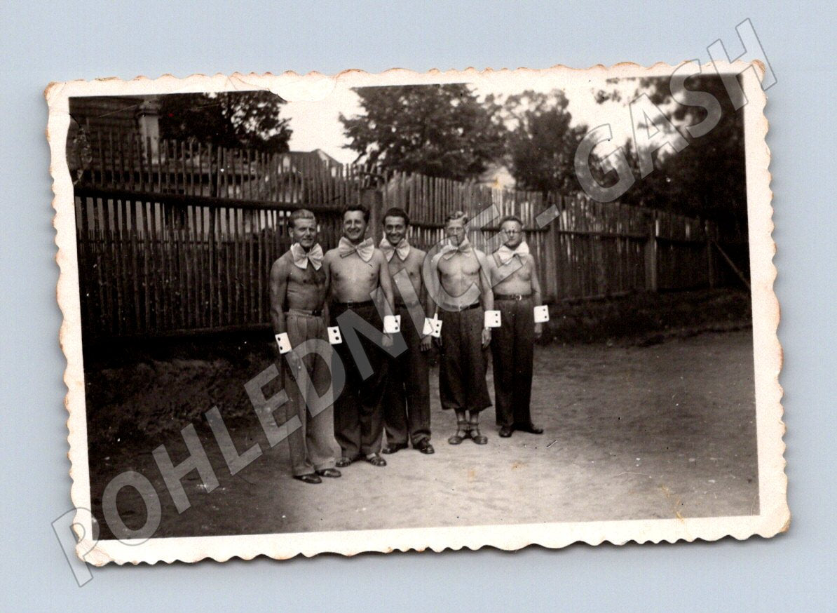 Pohlednice pánská skupina věnování ČR před 1950 (M18967)