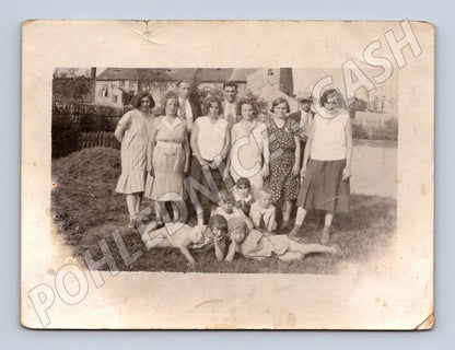 Pohlednice skupina na venkově ČSR 1 pol 20 stol (M18980)