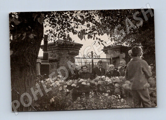 Pohlednice Říčany smuteční událost před 1950 (M18994)