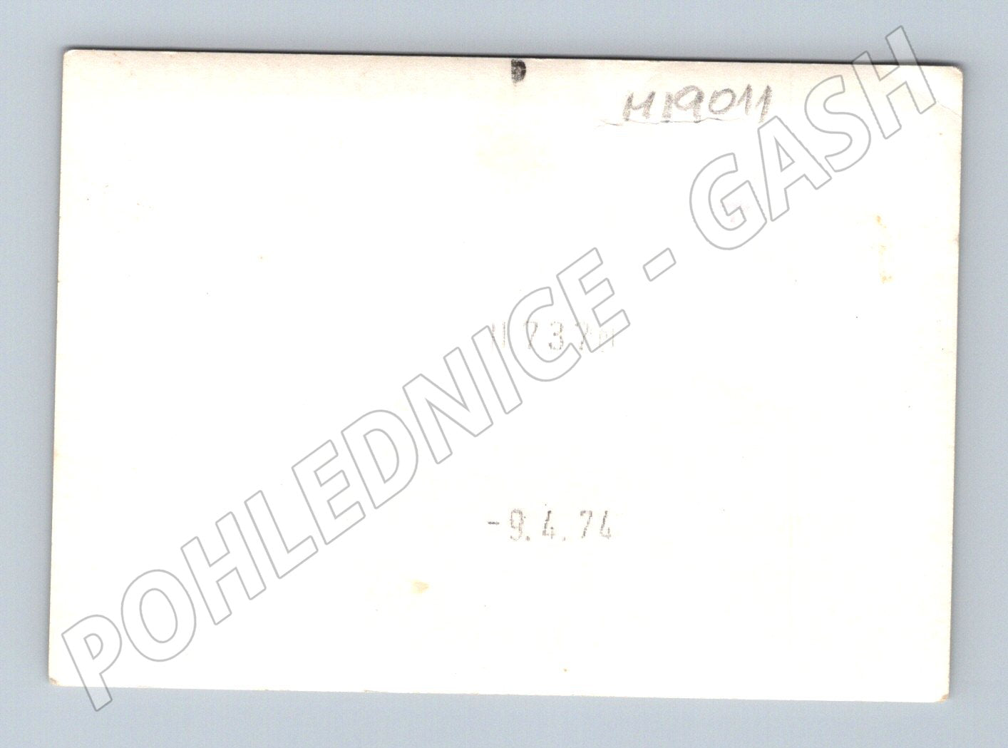 Pohlednice žena u stromu řeka město 1974 (M19011)