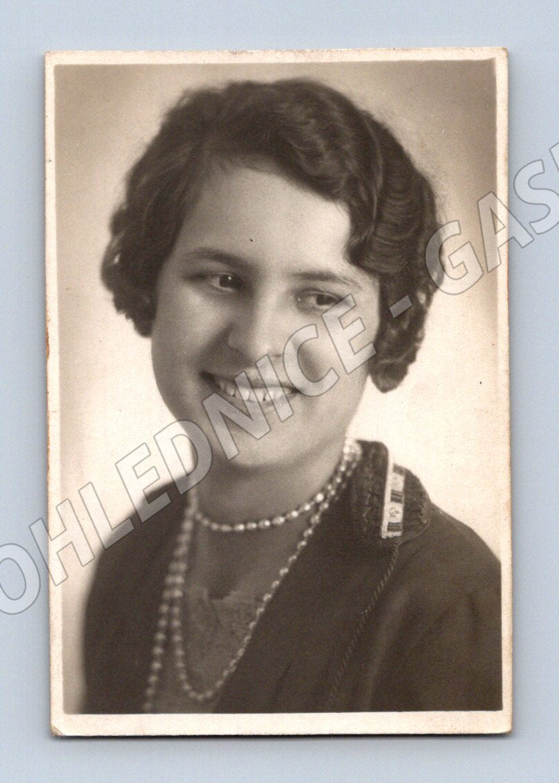 Pohlednice portrét ženy fotoateliér Praha 1925 podpis (M19040)