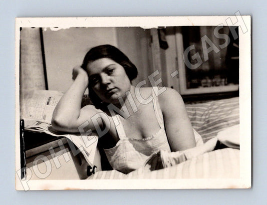 Pohlednice Starý portrét ženy černobílá první polovina 20 sto (M19075)