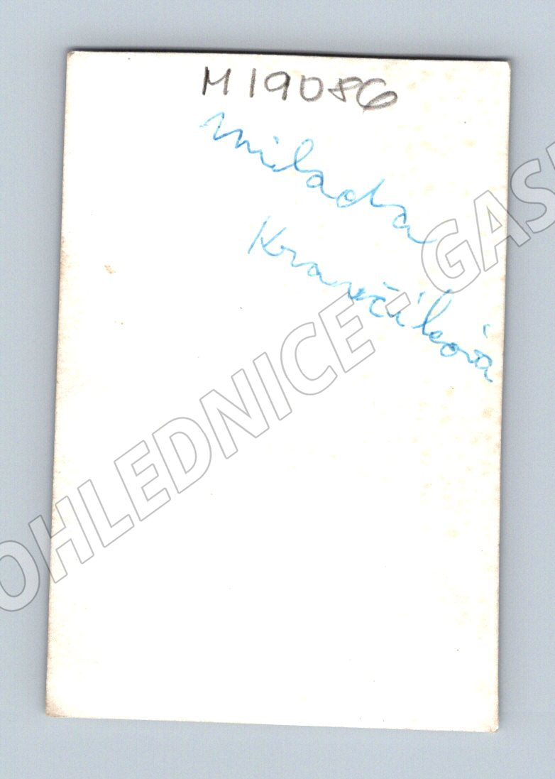 Pohlednice černobílá portrét dívky ručně psané jméno (M19086)