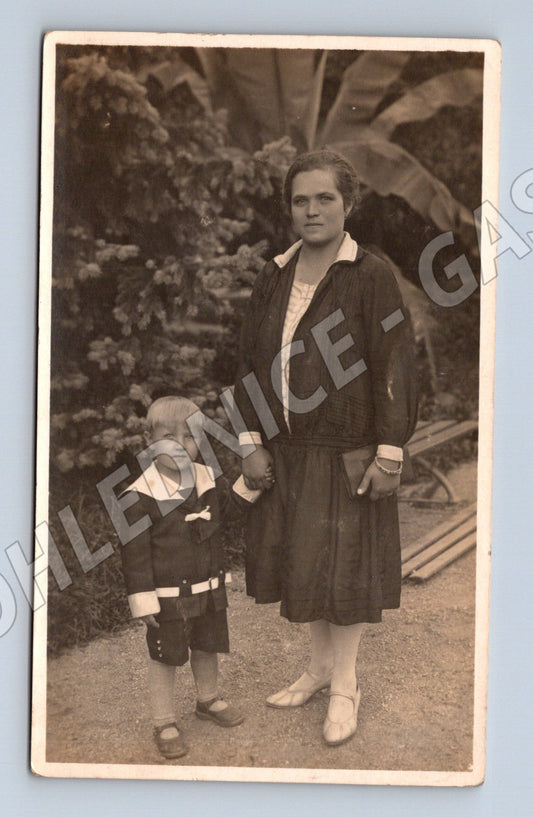 Pohlednice Poděbrady žena a dítě 1920-1940 (M19154)