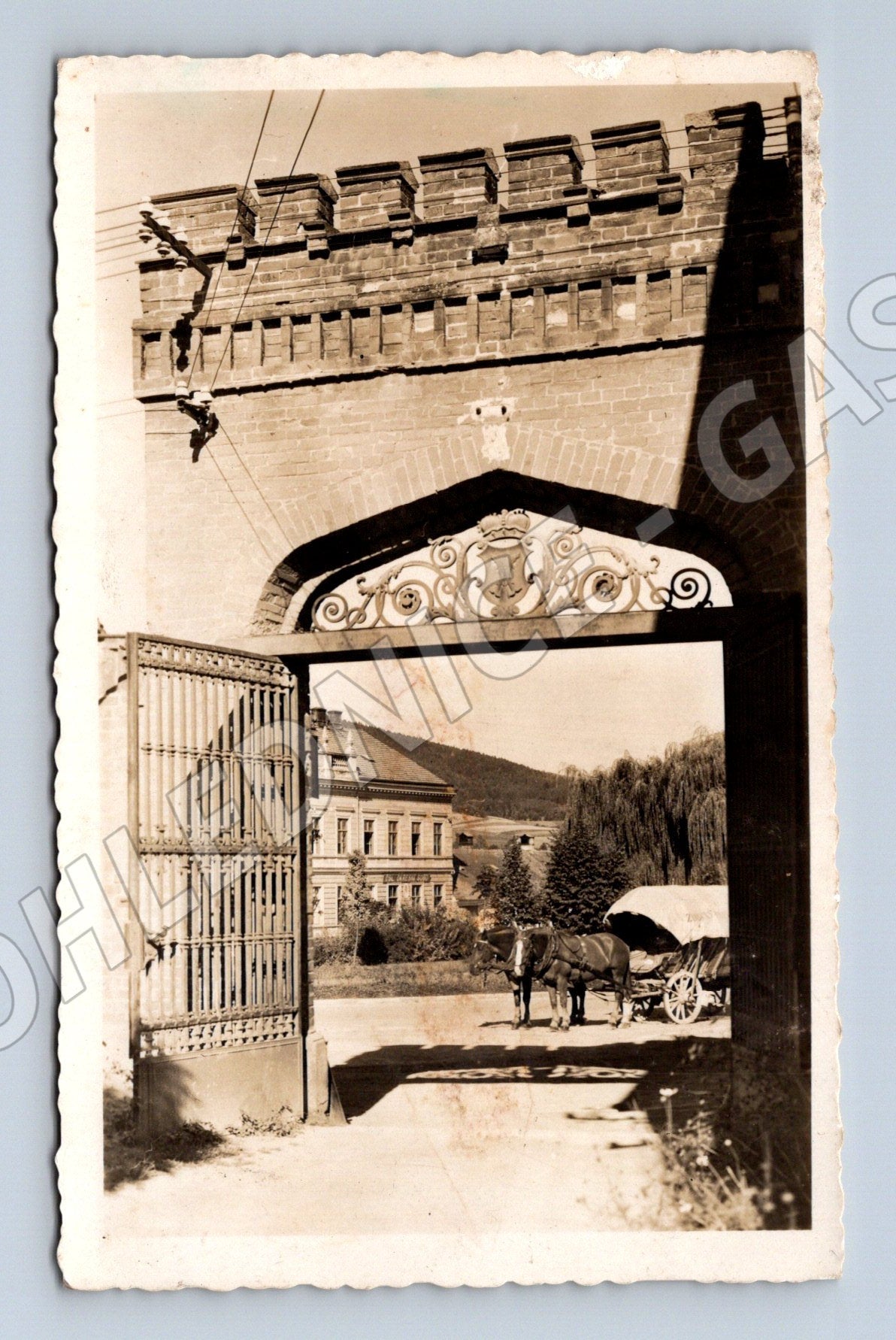 Pohlednice Blansko Zámecká brána historická (M19181)