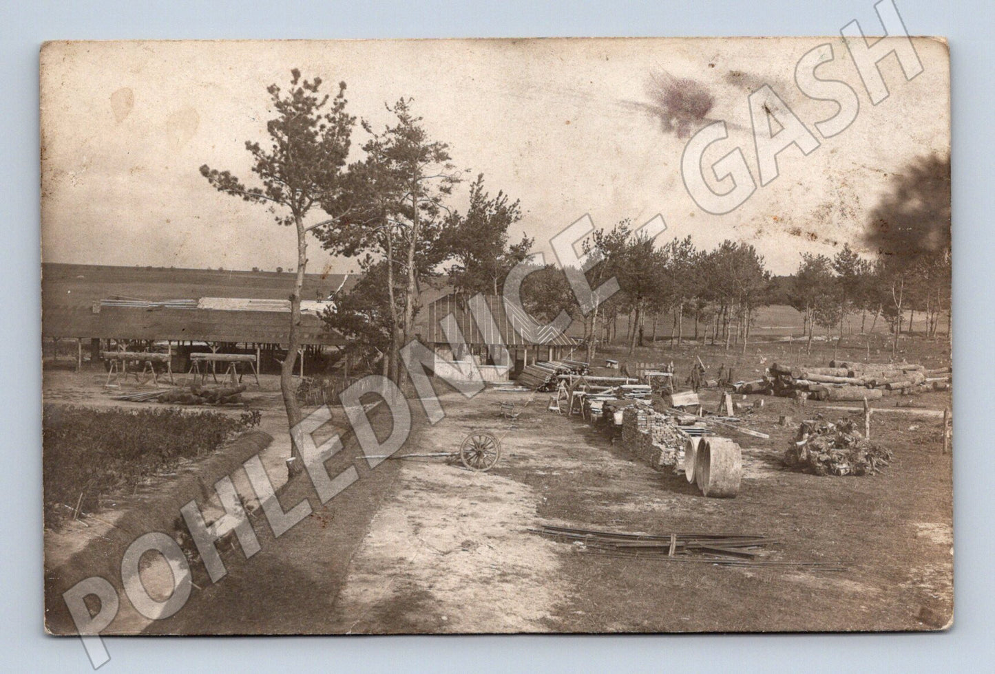 Pohlednice ČR pila dřevorubci polní pošta Nr 32 448 (M19188)
