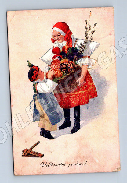 Pohlednice dívka v kroji etnografie razítko Rakousko-Uhersko (M19334)