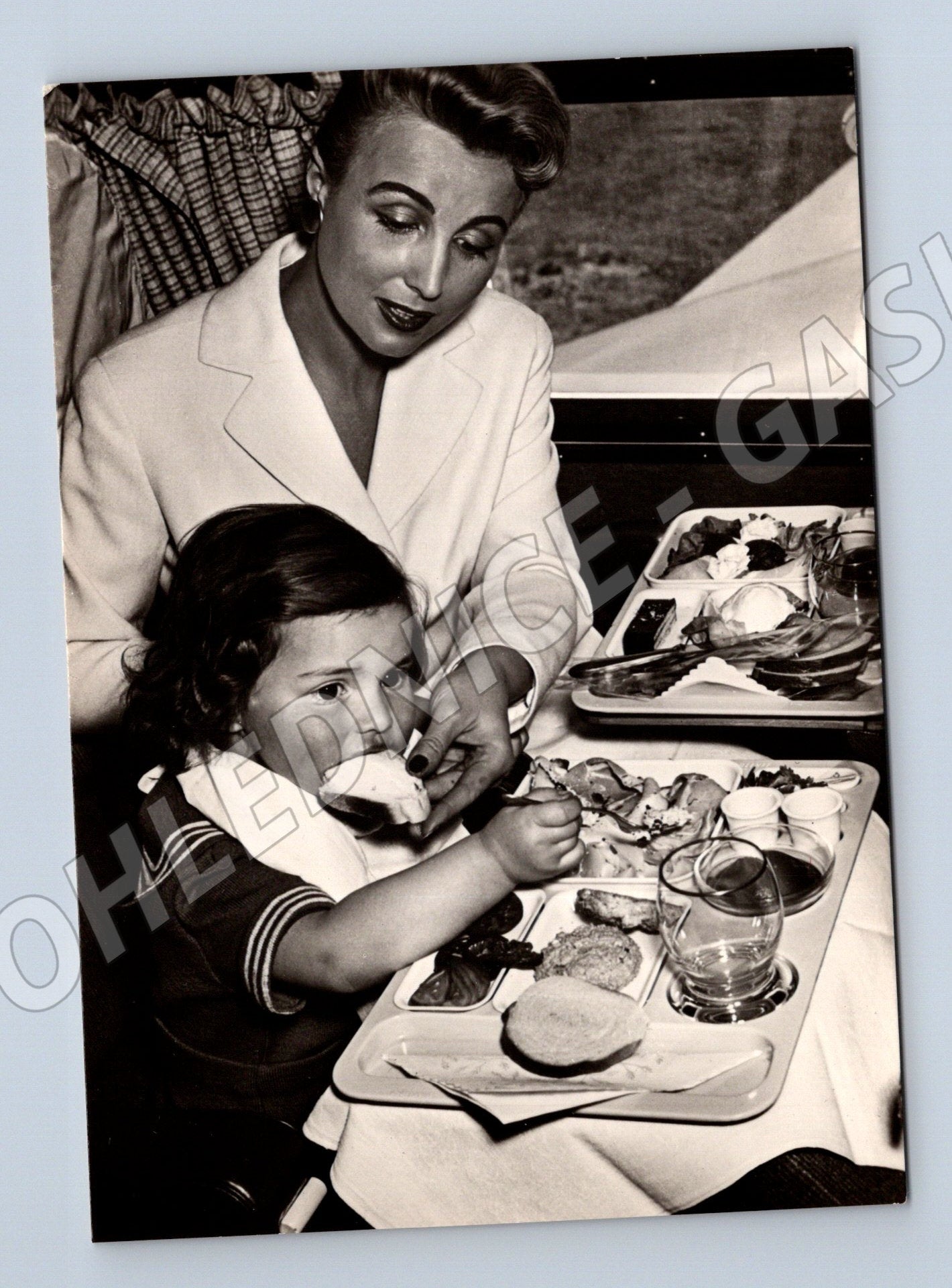 Pohlednice IL 14 Občerstvení na palubě ČSA Orbis Praha (M19500)