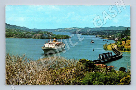 Pohlednice Panamský průplav loď v Gaillardově průplavu (M19532)