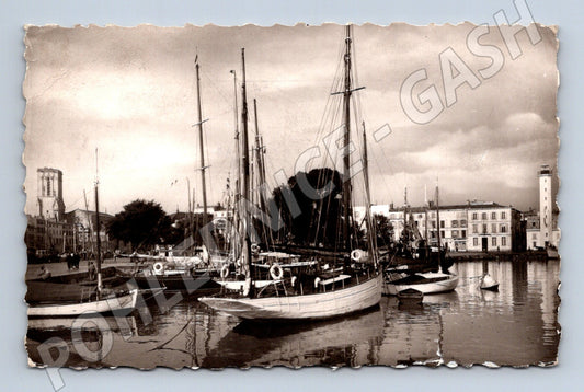 Pohlednice La Rochelle přístav plachetnice Francie (M19538)