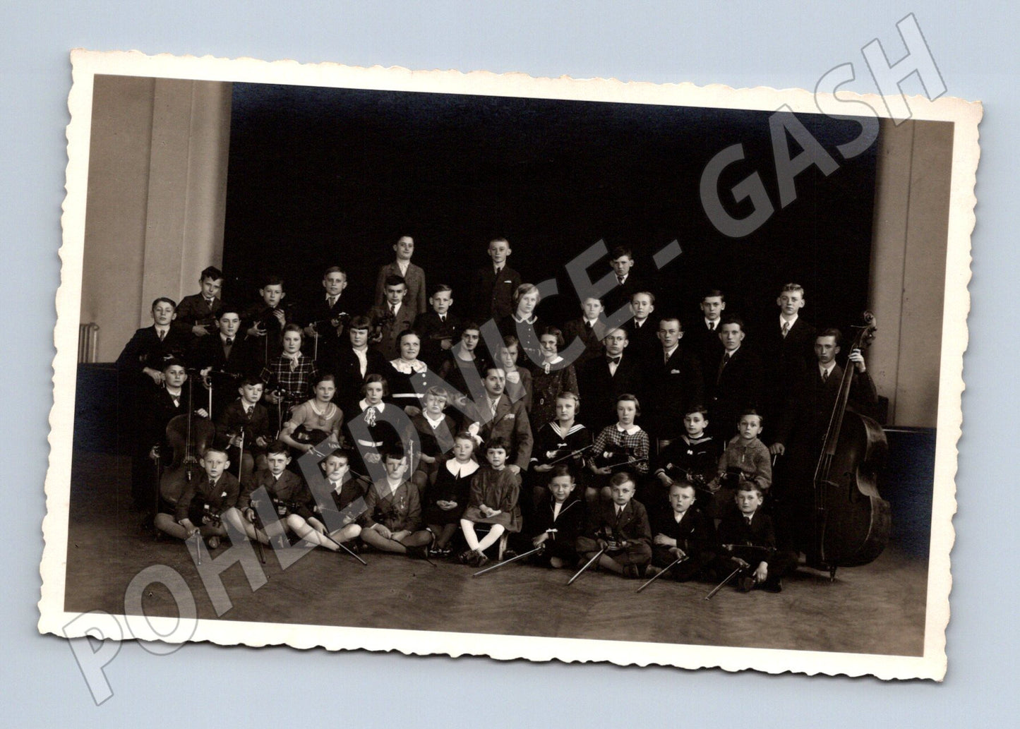 Pohlednice školní orchestr děti s hudebními nástroji ČSR (M19567)