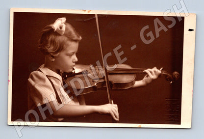 Pohlednice dívka s houslemi fotograf dítě (M19572)