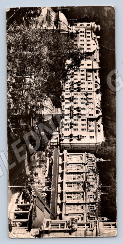 Pohlednice Karlovy Vary kolonáda a lázeňské domy 1948 (M19752)