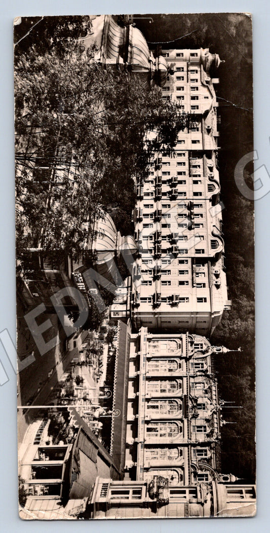 Pohlednice Karlovy Vary kolonáda a lázeňské domy 1948 (M19752)