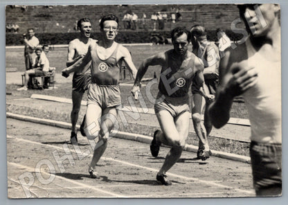Pohlednice Historická pohlednice běžecký závod atleti štafeta (M19818)