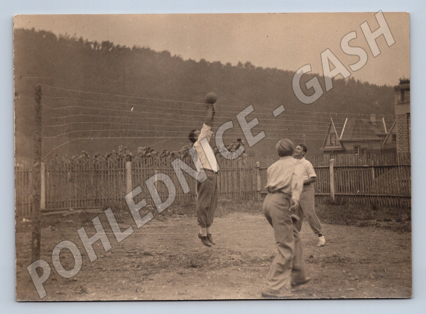 Pohlednice sportovní hra volejbal na venkově (M19822)