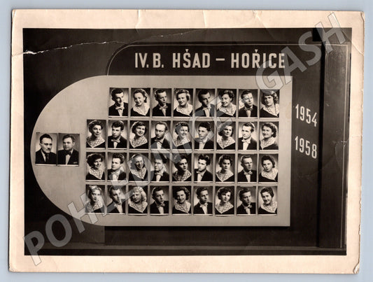 Pohlednice IV.B HŠAD Hořice 1954 1958 jména studentů (M19832)