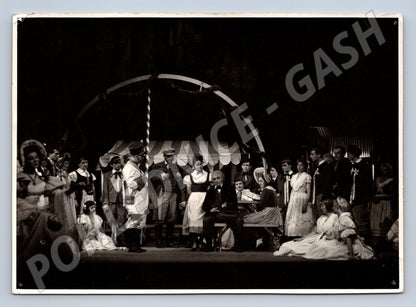 Pohlednice Divadelní scéna černobílá (M19852)