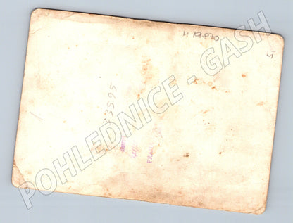 Pohlednice černobílá portrétní muž a žena 1 pol 20 století (M19870)