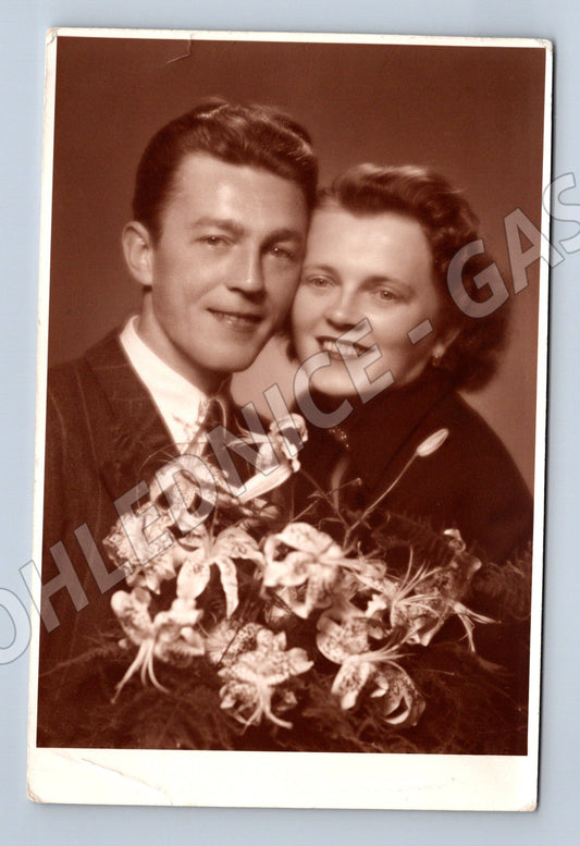 Pohlednice černobílá portrét páru (M19871)