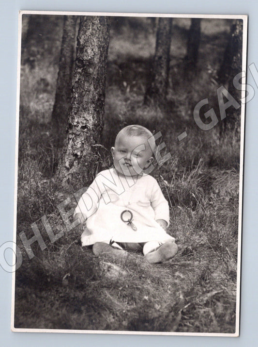 Pohlednice Starý portrét dítěte v přírodě Rakovník Leo černob (M19877)