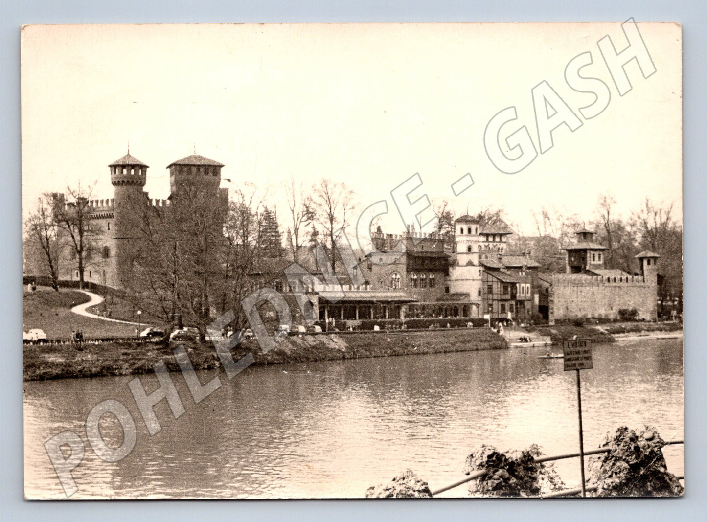 Pohlednice Turín u řeky Pád Itálie historická (M19886)