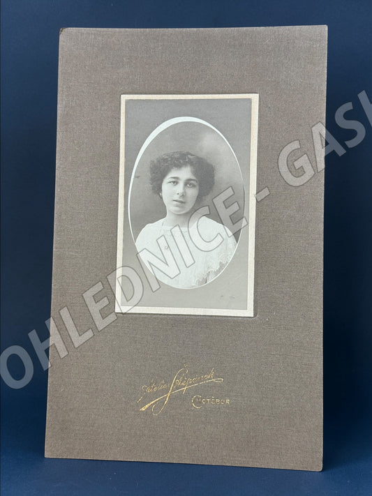 Stará fotografie Chotěboř portrét ženy 1910 (M19905)