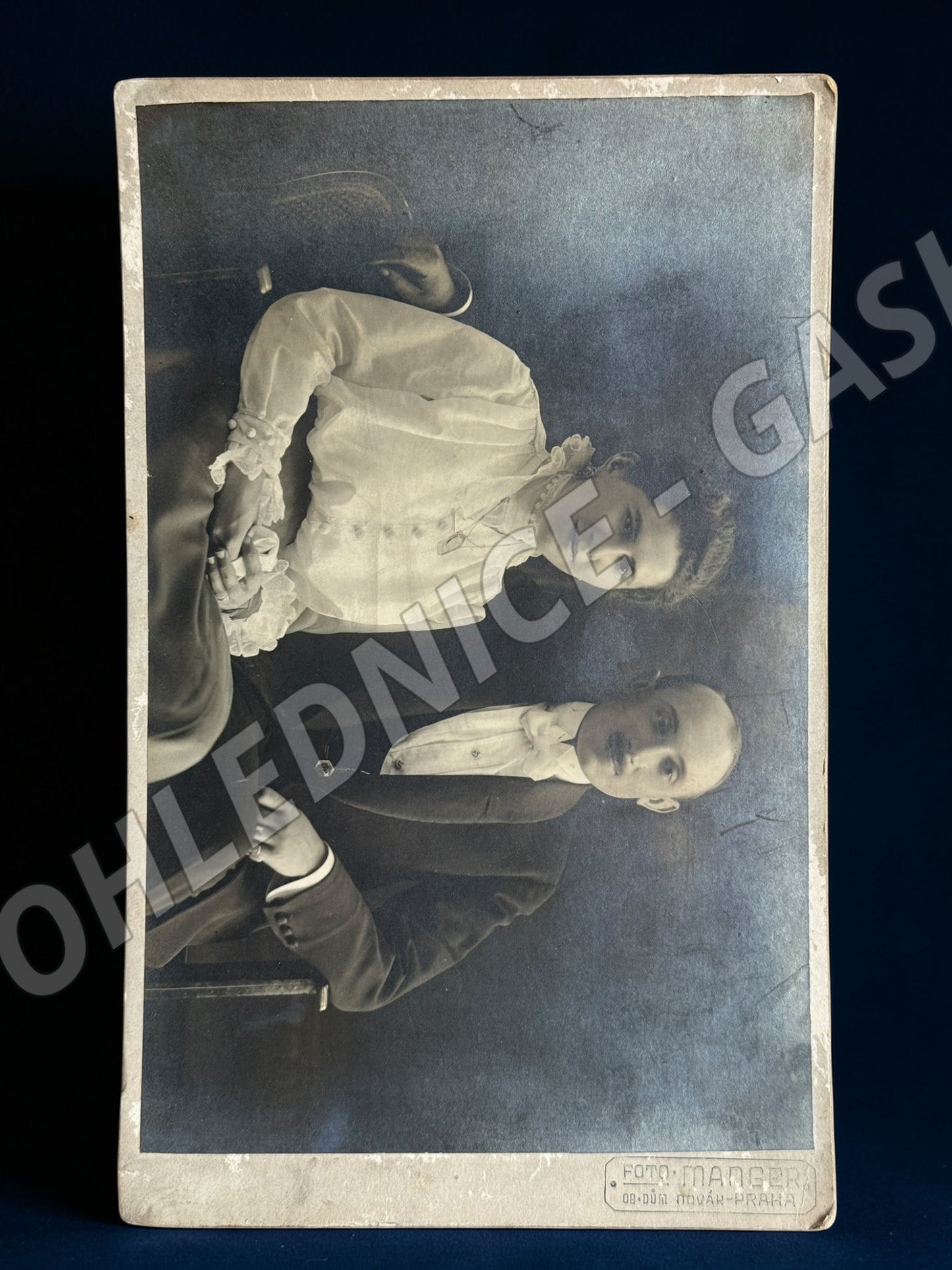 Stará fotografie Praha manželský pár ateliér Manger (M19908)